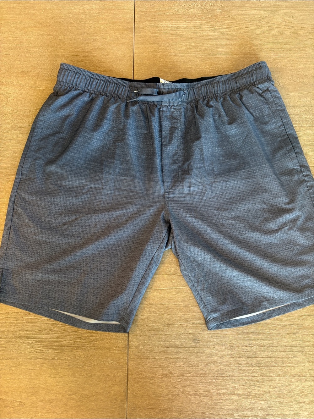 Travis Mathew Men's Athletic Shorts - Charcoal size XL